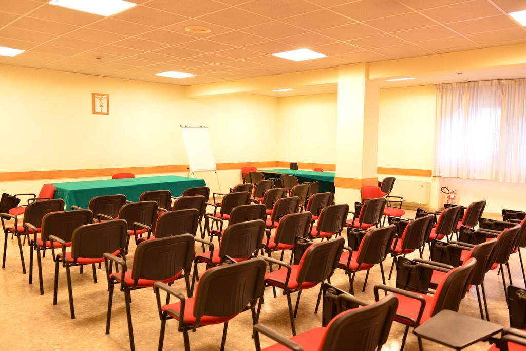 Casa Per Ferie Salesianum Villa Fiumicino Buitenkant foto