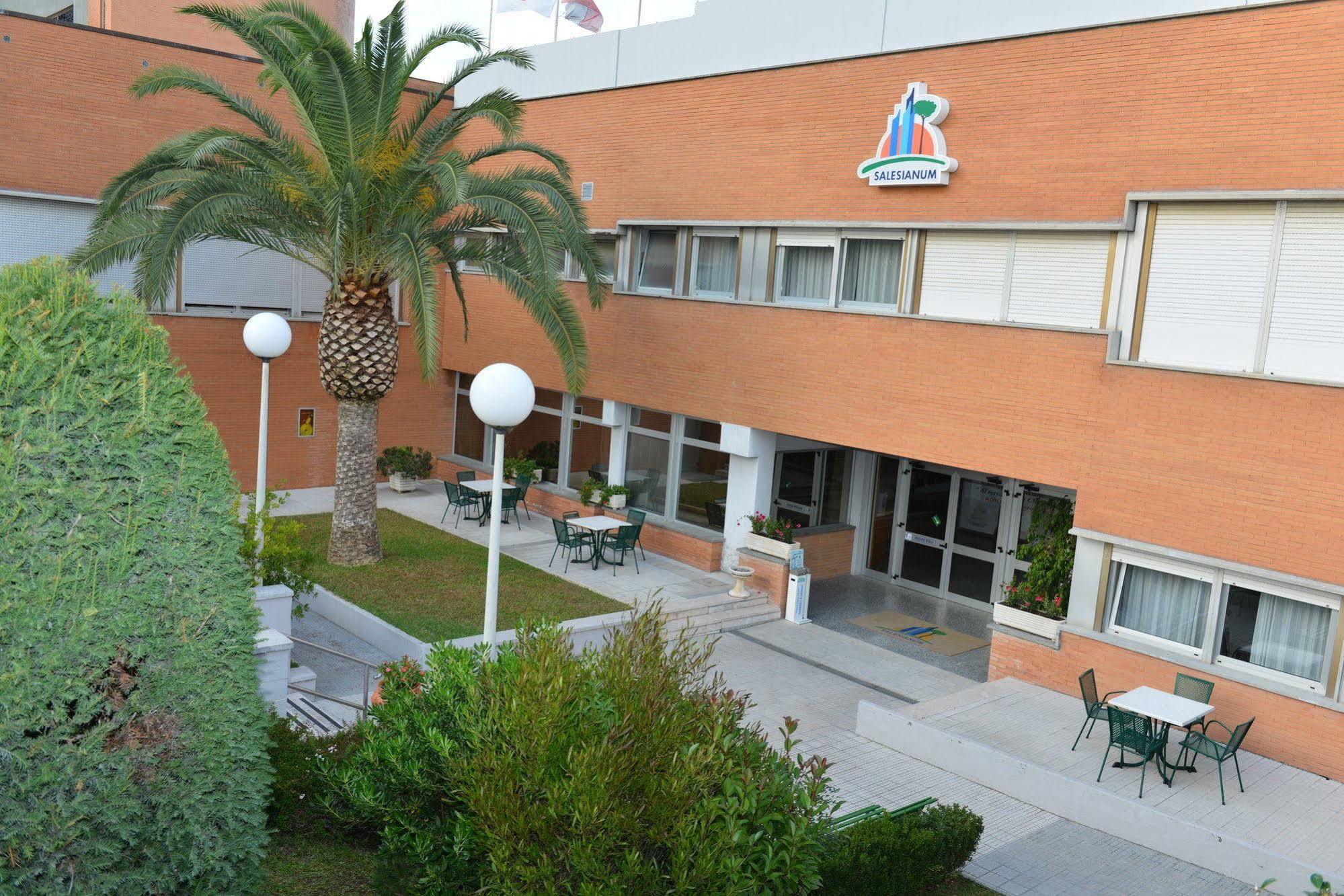 Casa Per Ferie Salesianum Villa Fiumicino Buitenkant foto
