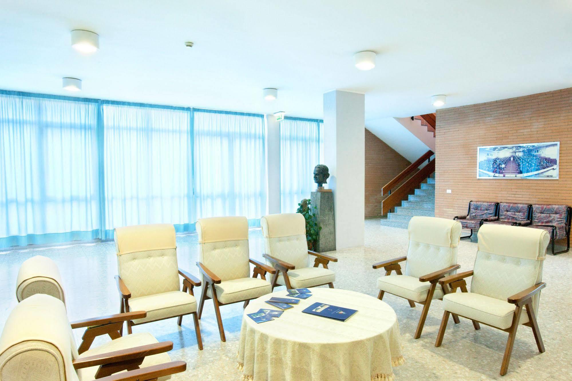 Casa Per Ferie Salesianum Villa Fiumicino Buitenkant foto